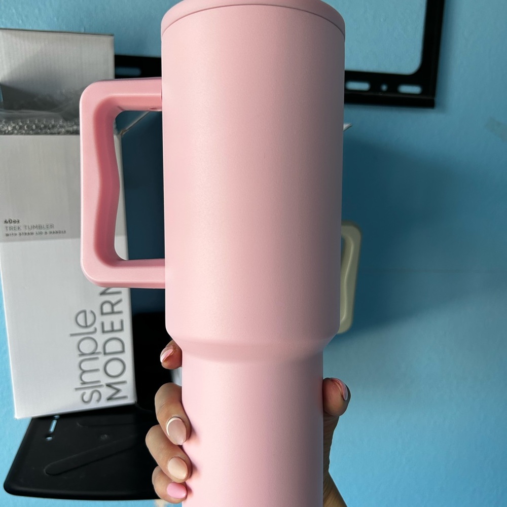 Blush simple modern cup 40oz